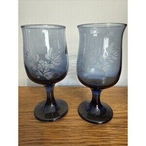 VTG Set 2 Pfaltzgraff Yorktowne Etched Cobalt Blue Stemmed Goblet Glasses 5.5"